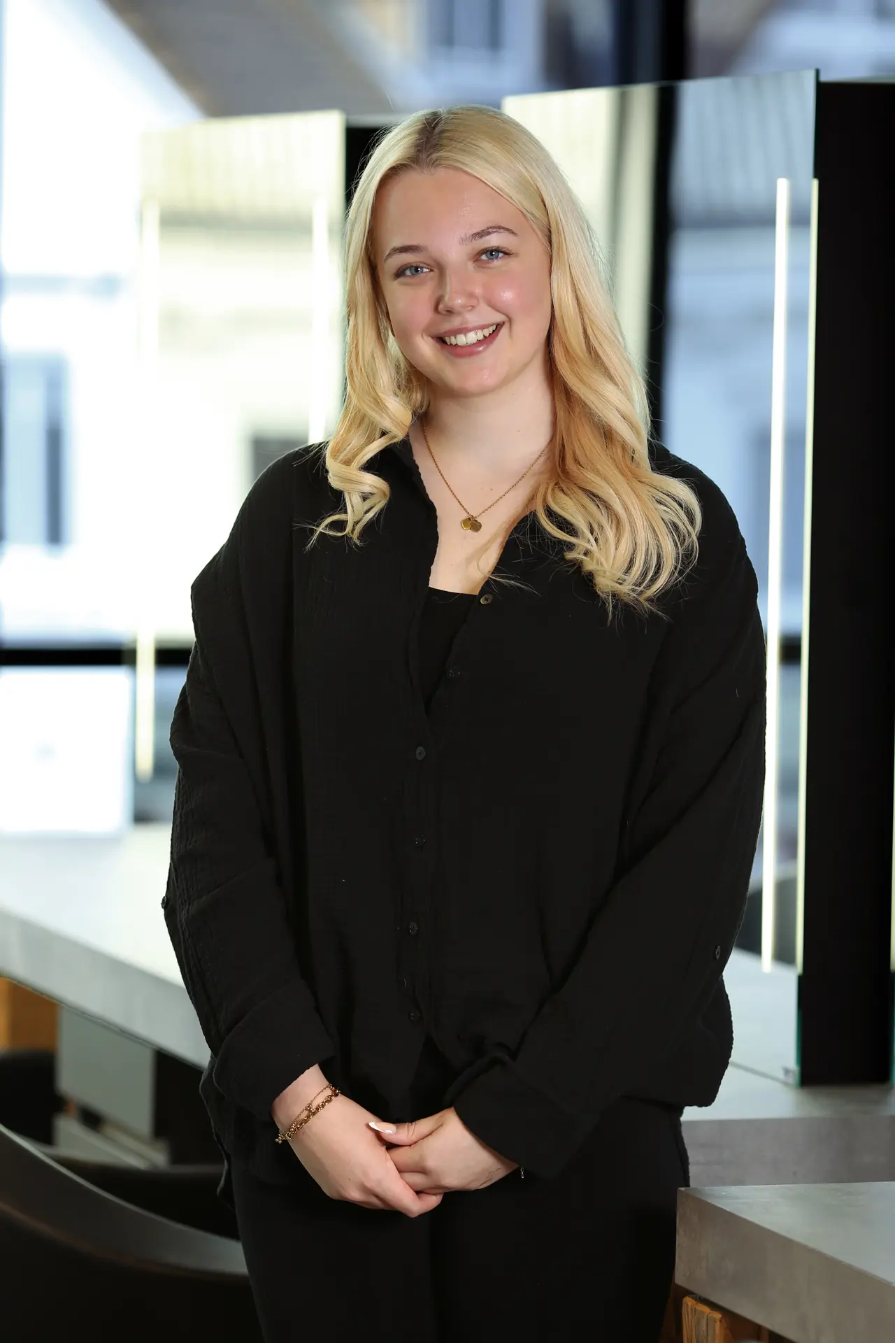 Overmann Frisuren Team Lara Amelie Mann